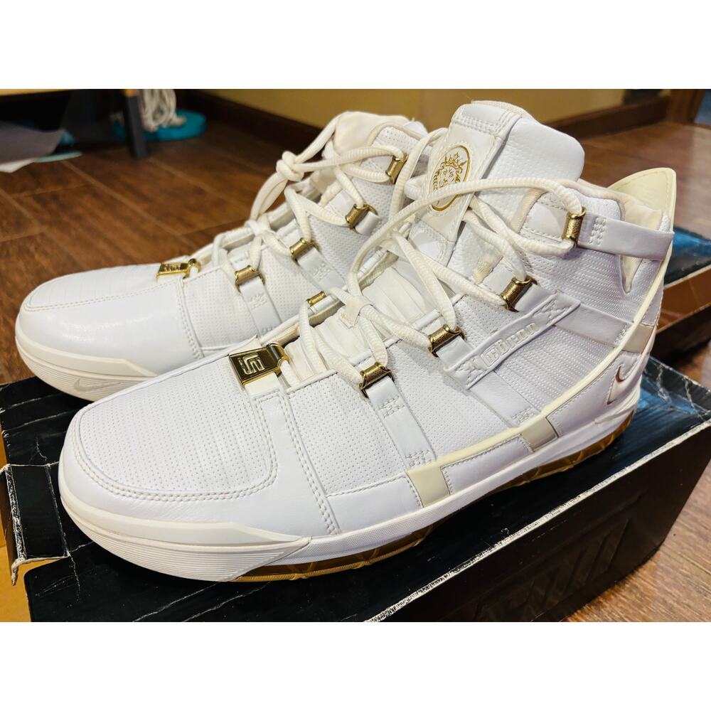 New Nike Zoom LeBron III White Gold Dust Sz 12 DS 2005 OG Box 312147-114